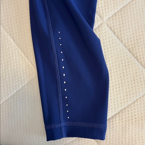 Lululemon swift speed high rise tights length 28 size 10
side pockets - Picture 2 of 2